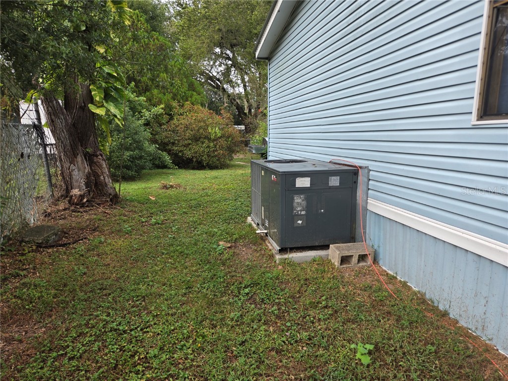 733 1st Street Polk City FL 33868 L4957507 image17