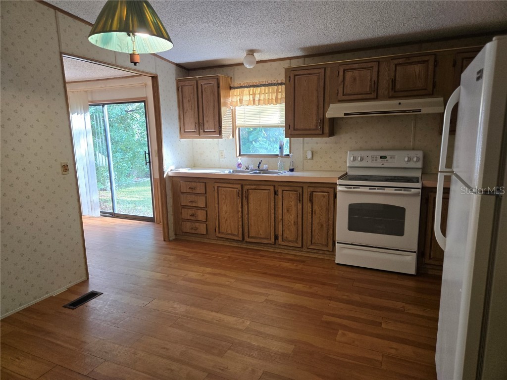 733 1st Street Polk City FL 33868 L4957507 image3