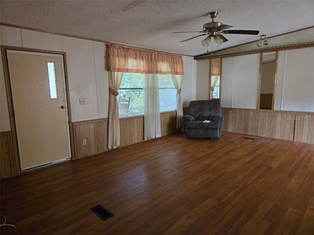 733 1st Street Polk City FL 33868 L4957507 image6