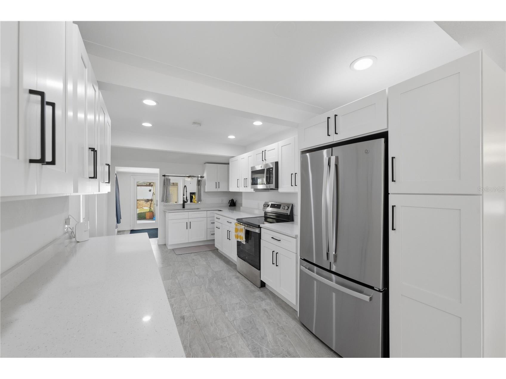 733 61st Avenue NE Saint Petersburg FL 33703 TB8483714 image16