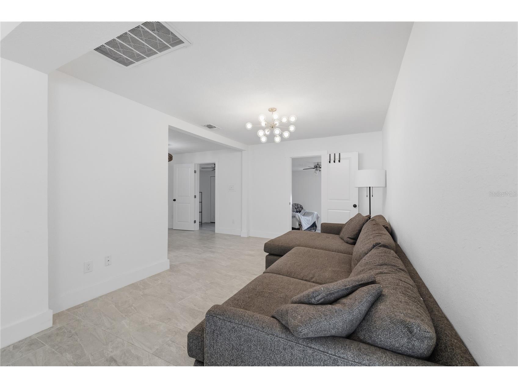 733 61st Avenue NE Saint Petersburg FL 33703 TB8483714 image21