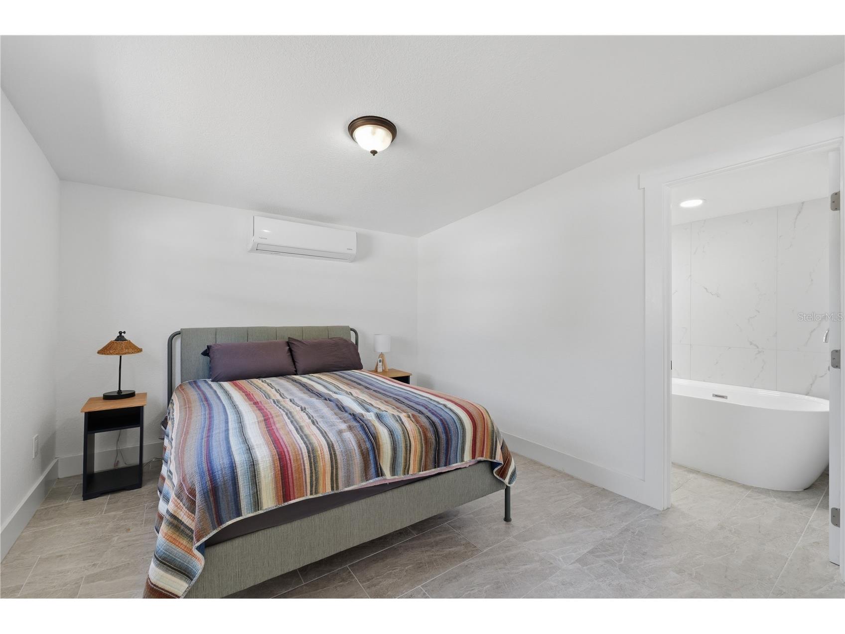 733 61st Avenue NE Saint Petersburg FL 33703 TB8483714 image30