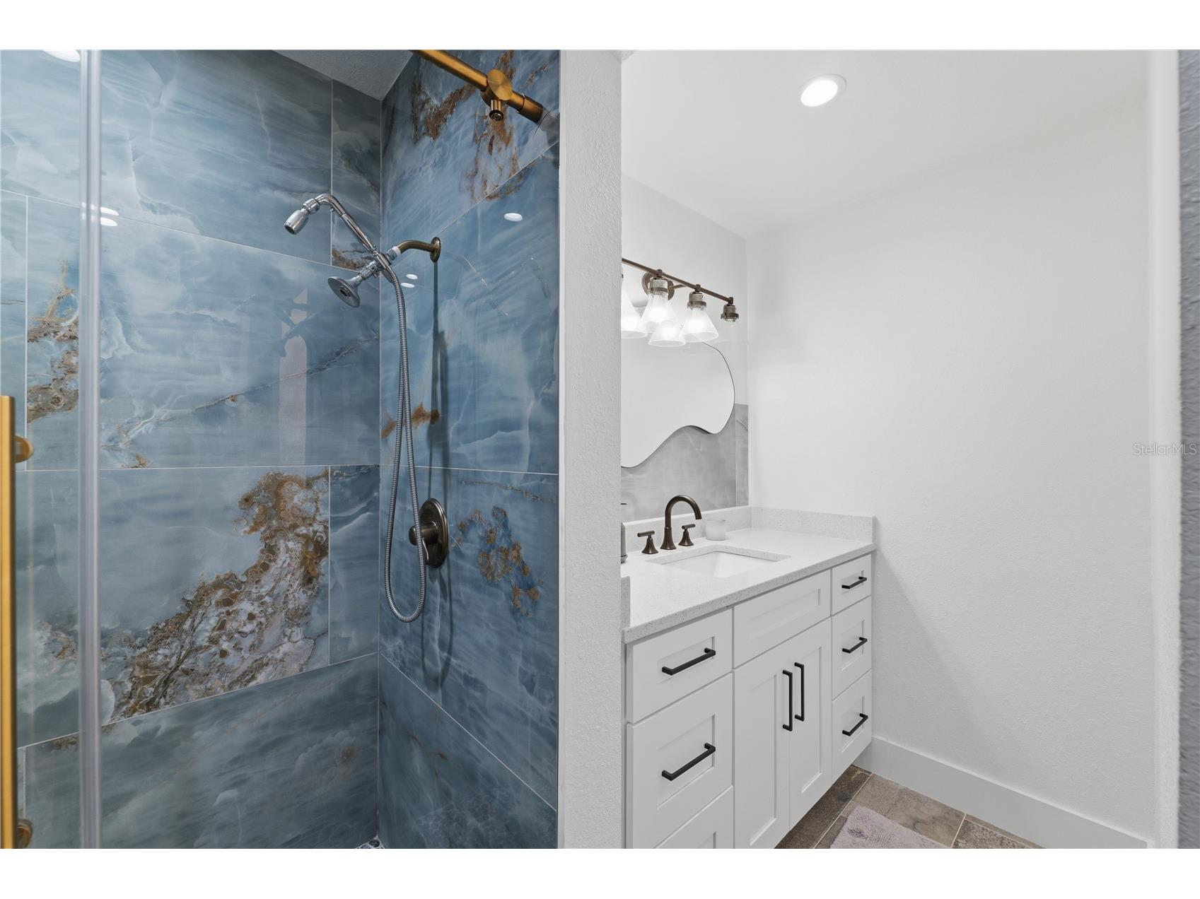 733 61st Avenue NE Saint Petersburg FL 33703 TB8483714 image40