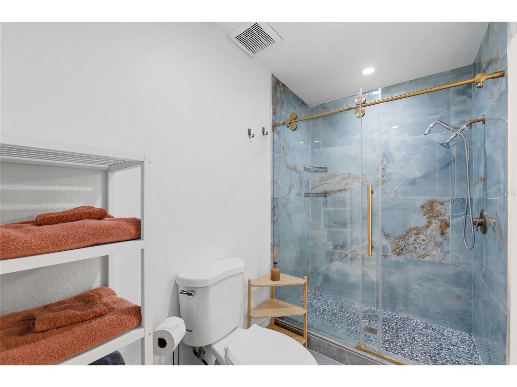733 61st Avenue NE Saint Petersburg FL 33703 TB8483714 image41