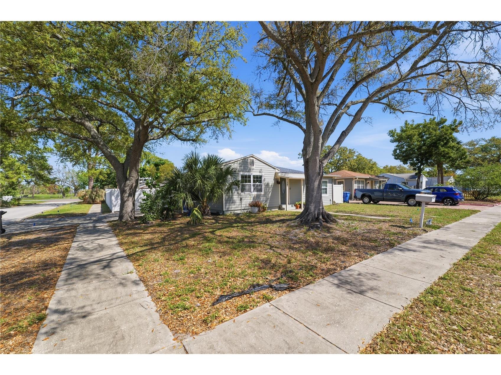 733 61st Avenue NE Saint Petersburg FL 33703 TB8483714 image44