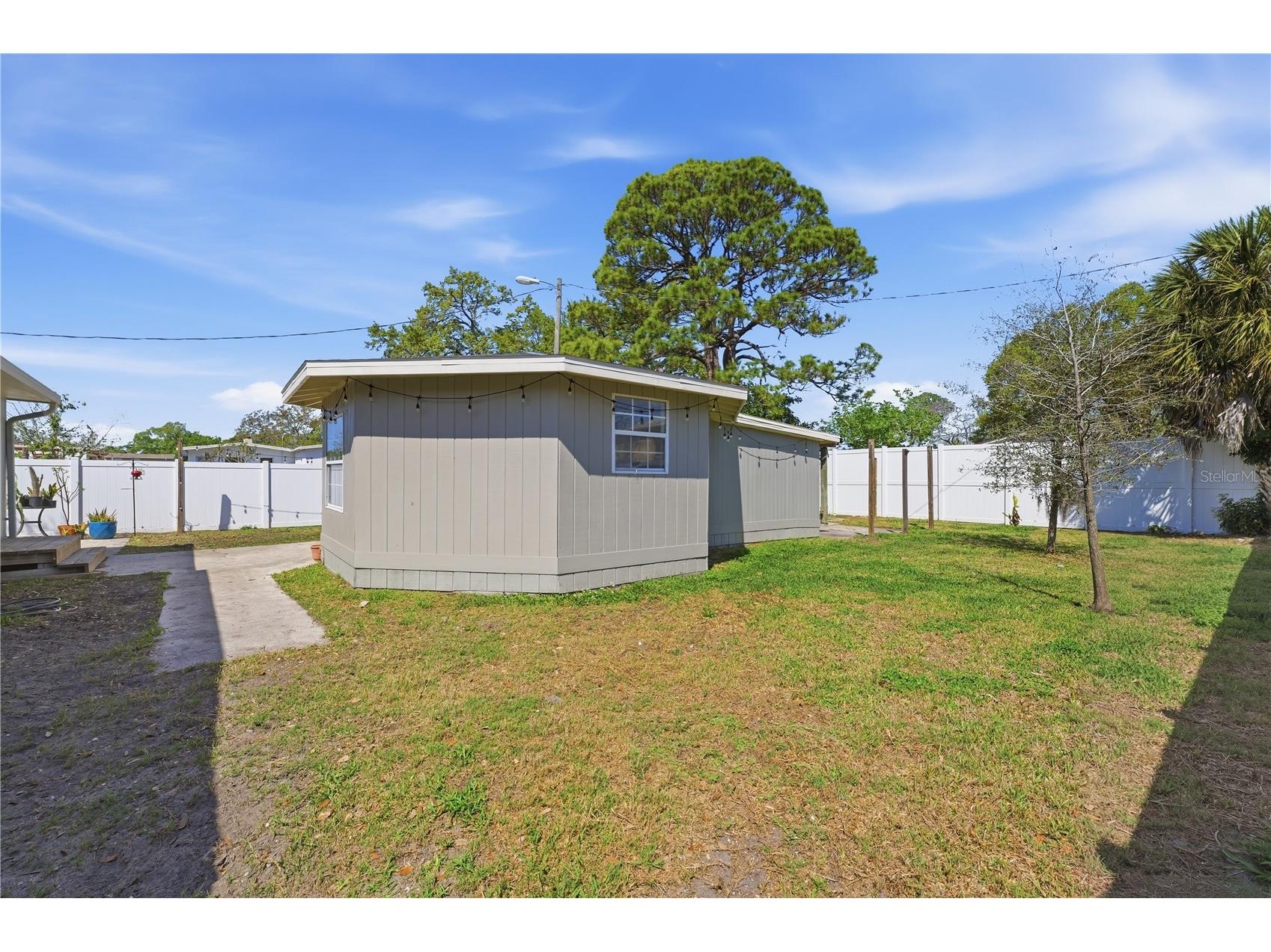 733 61st Avenue NE Saint Petersburg FL 33703 TB8483714 image52