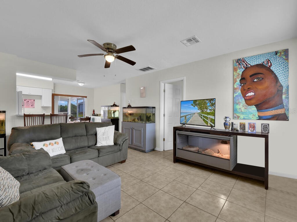 733/735 Gilbert Avenue S Lehigh Acres FL 33973 C7518400 image2