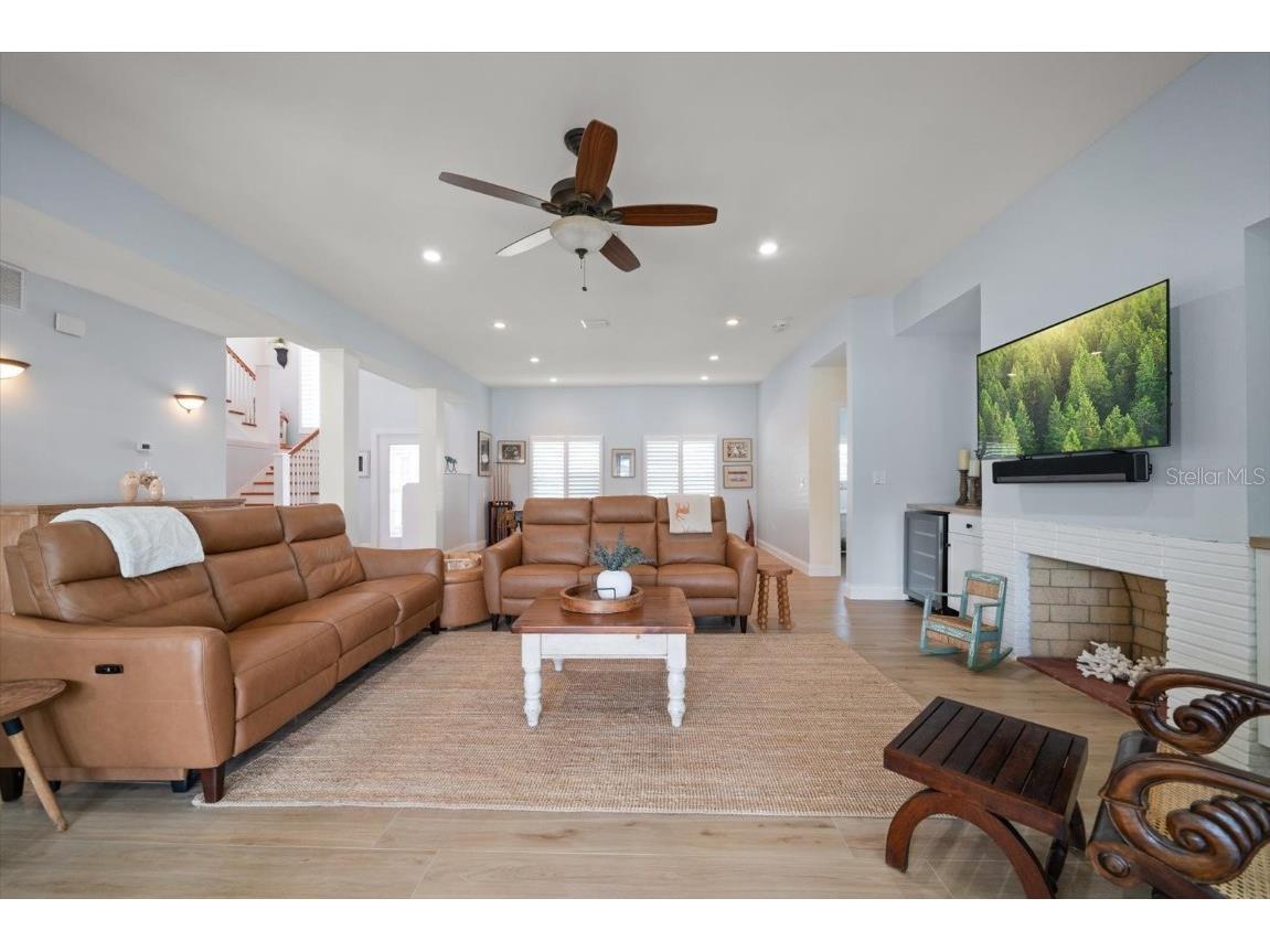 733 Bay Esplanade Clearwater Beach FL 33767 TB8413907 image18