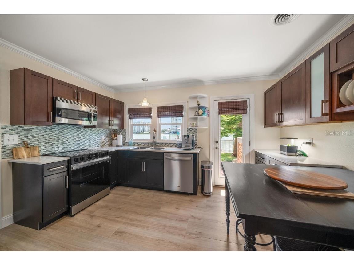 733 Bay Esplanade Clearwater Beach FL 33767 TB8413907 image19