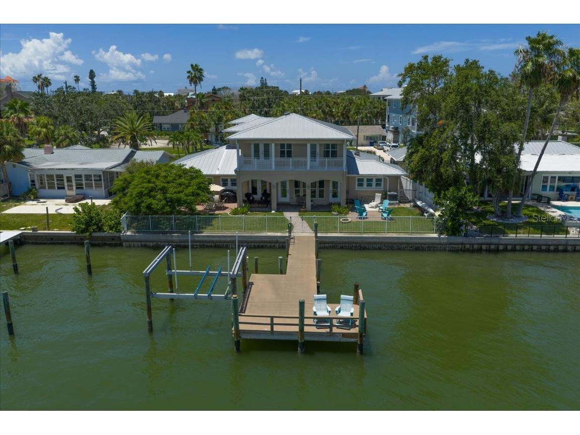 733 Bay Esplanade Clearwater Beach FL 33767 TB8413907 image2