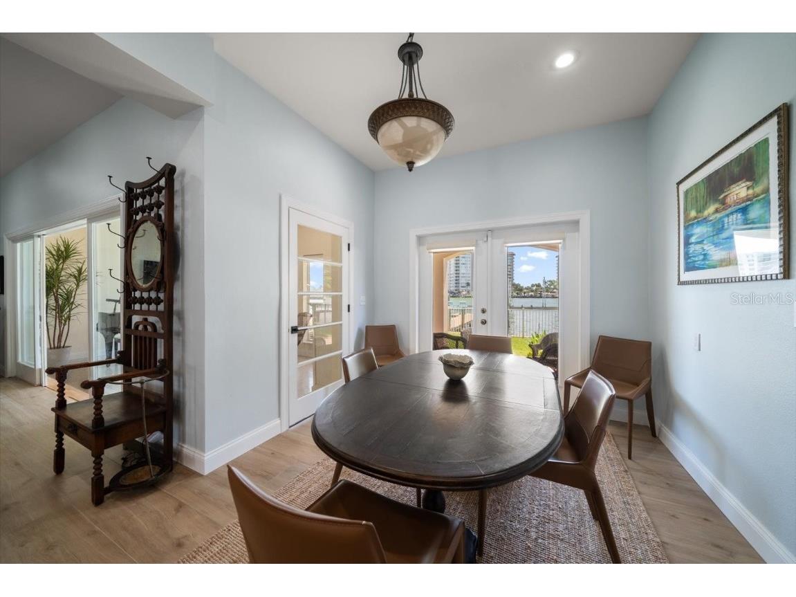 733 Bay Esplanade Clearwater Beach FL 33767 TB8413907 image24