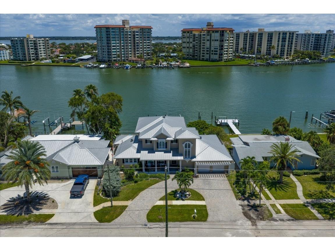 733 Bay Esplanade Clearwater Beach FL 33767 TB8413907 image3