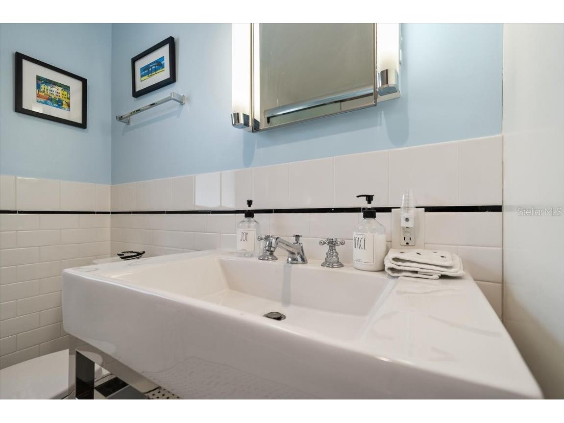 733 Bay Esplanade Clearwater Beach FL 33767 TB8413907 image31