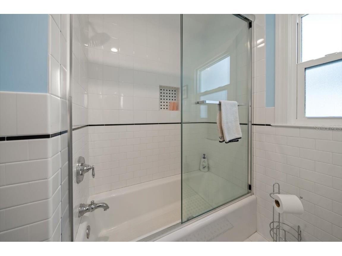 733 Bay Esplanade Clearwater Beach FL 33767 TB8413907 image32