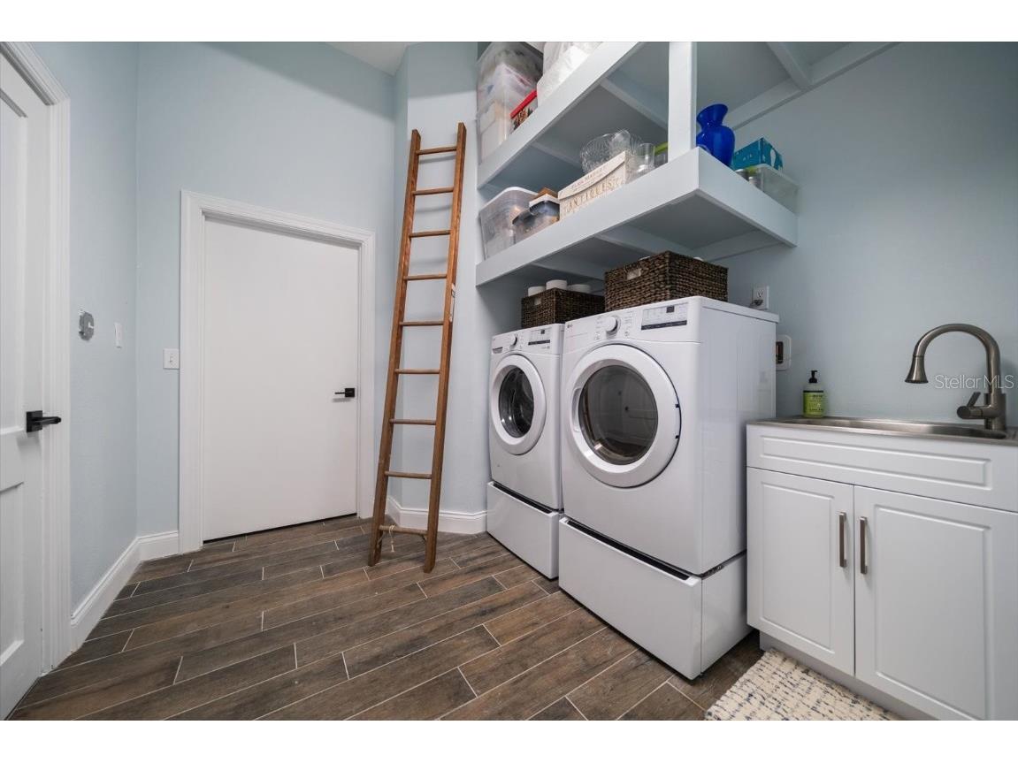 733 Bay Esplanade Clearwater Beach FL 33767 TB8413907 image37