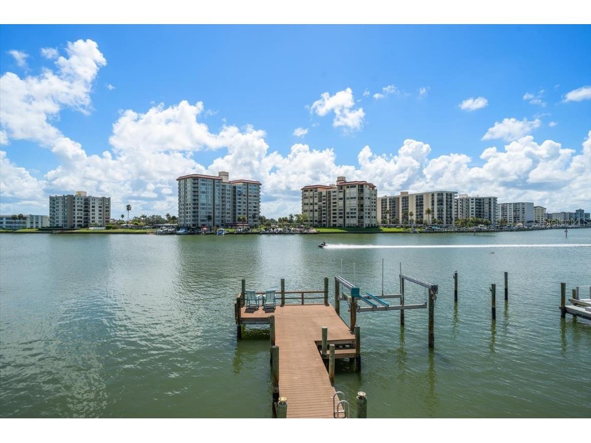 733 Bay Esplanade Clearwater Beach FL 33767 TB8413907 image58