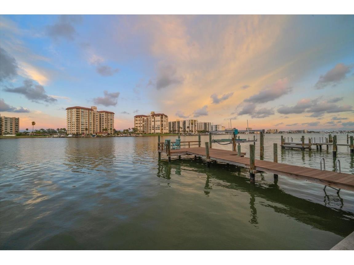 733 Bay Esplanade Clearwater Beach FL 33767 TB8413907 image80