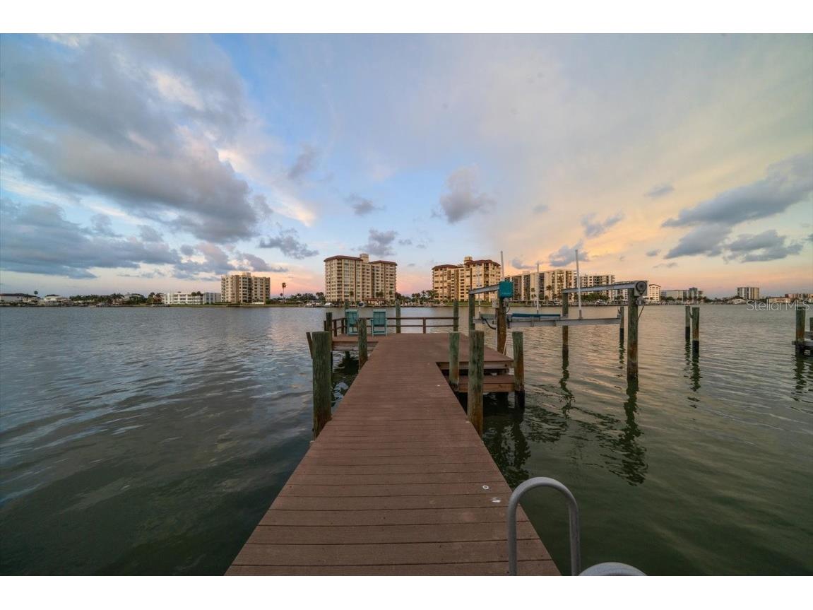 733 Bay Esplanade Clearwater Beach FL 33767 TB8413907 image81