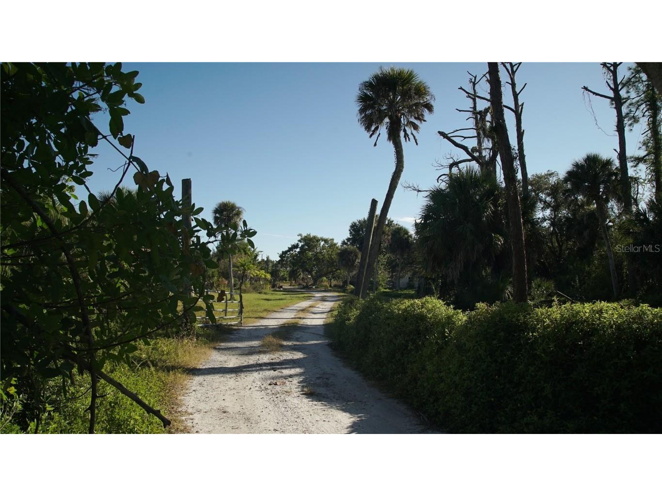 733 Crestwood Road Englewood FL 34223 A4675619 image11