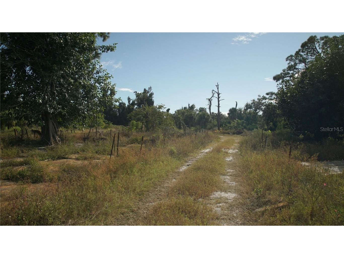 733 Crestwood Road Englewood FL 34223 A4675619 image7