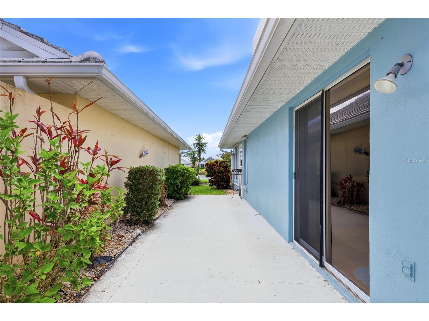 733 Harrington Lake Drive N #25 Venice FL 34293 A4690223 image3