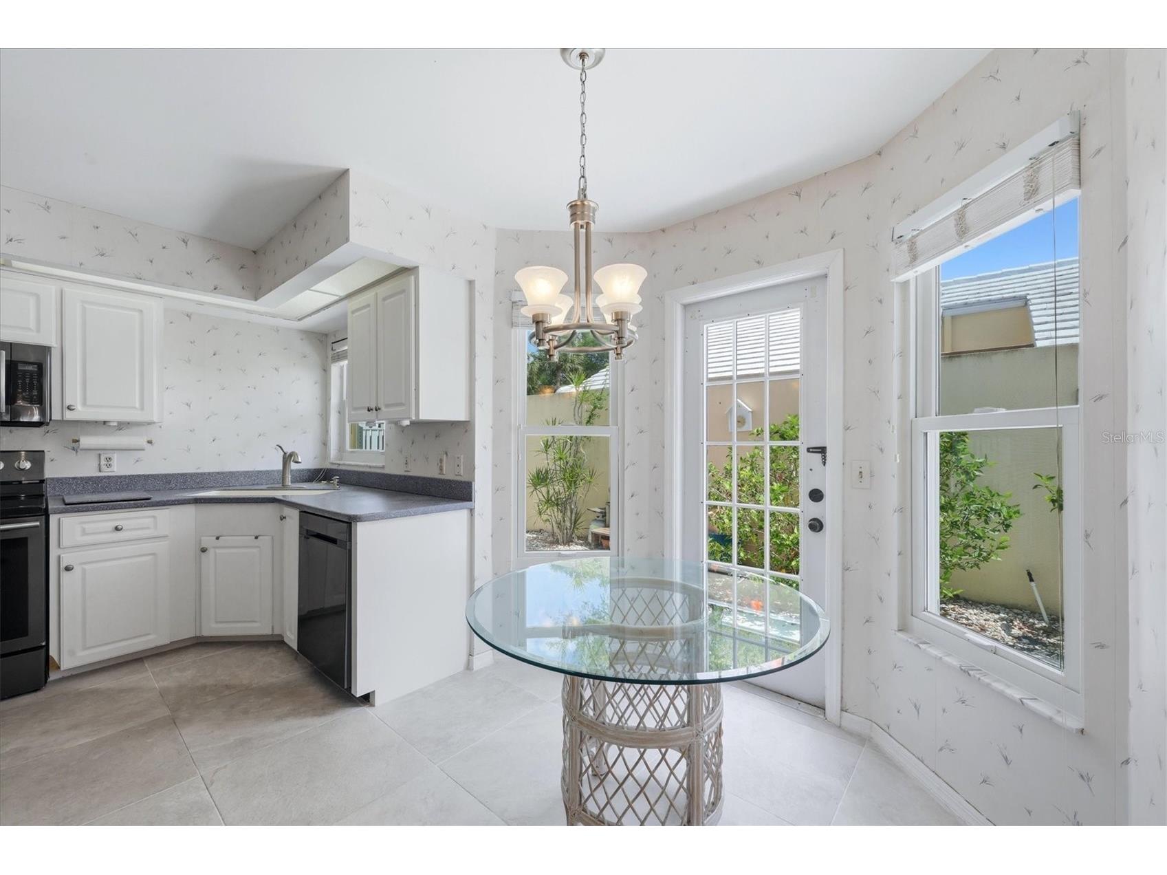 733 Harrington Lake Drive N #25 Venice FL 34293 A4690223 image9
