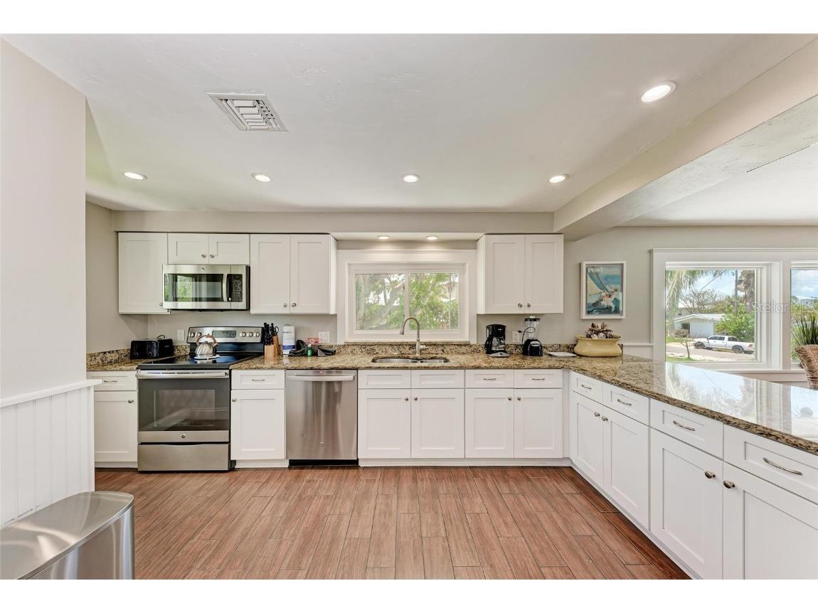 733 Holly Road Anna Maria FL 34216 A4655992 image27