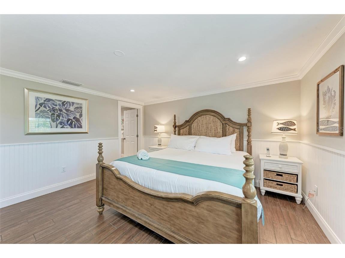 733 Holly Road Anna Maria FL 34216 A4655992 image32