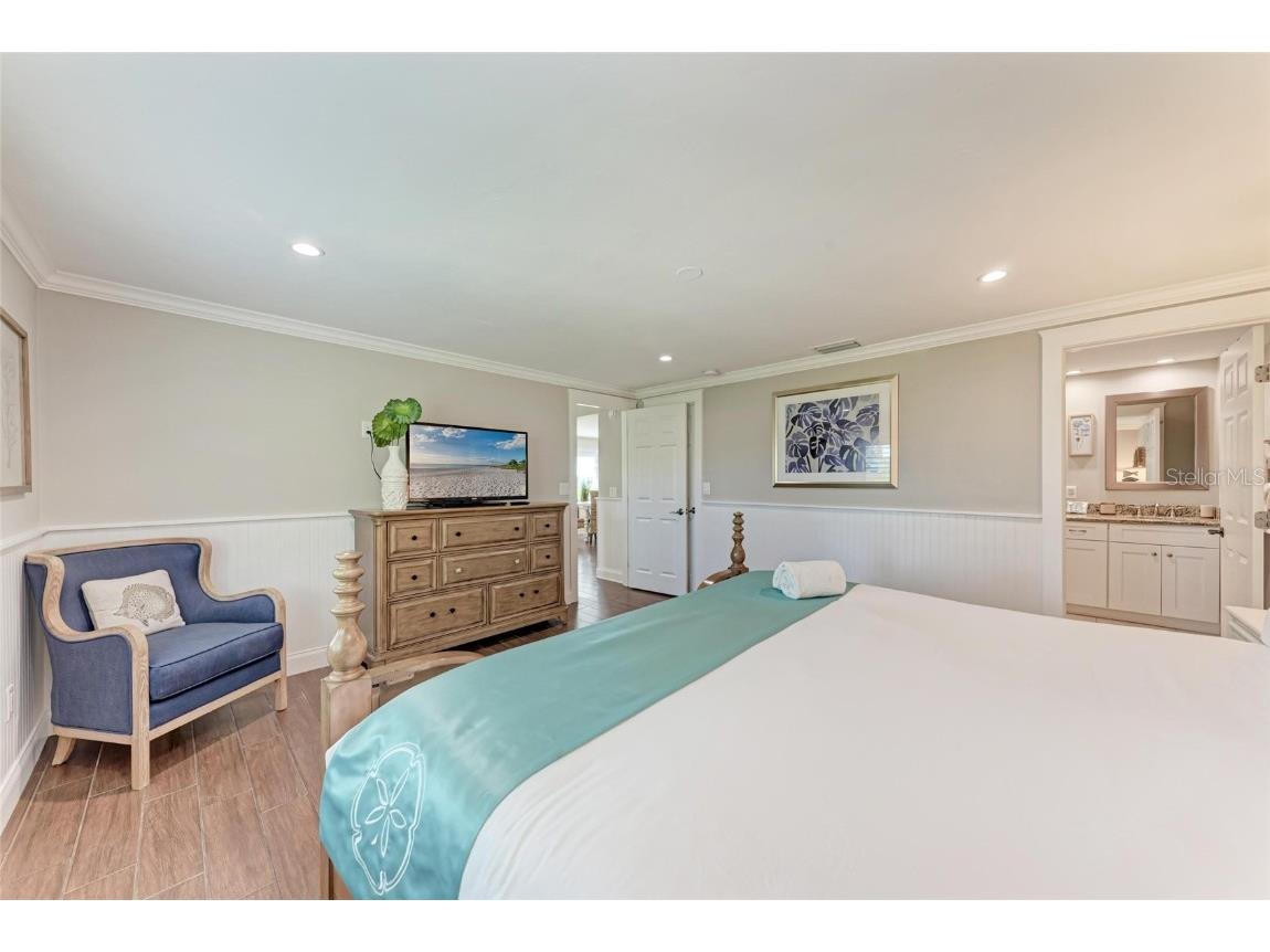 733 Holly Road Anna Maria FL 34216 A4655992 image33