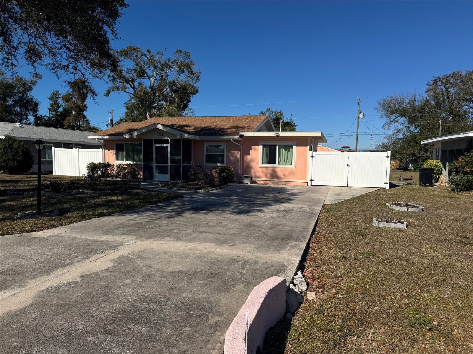 733 Laurel Avenue Venice FL 34285 A4682657 image2