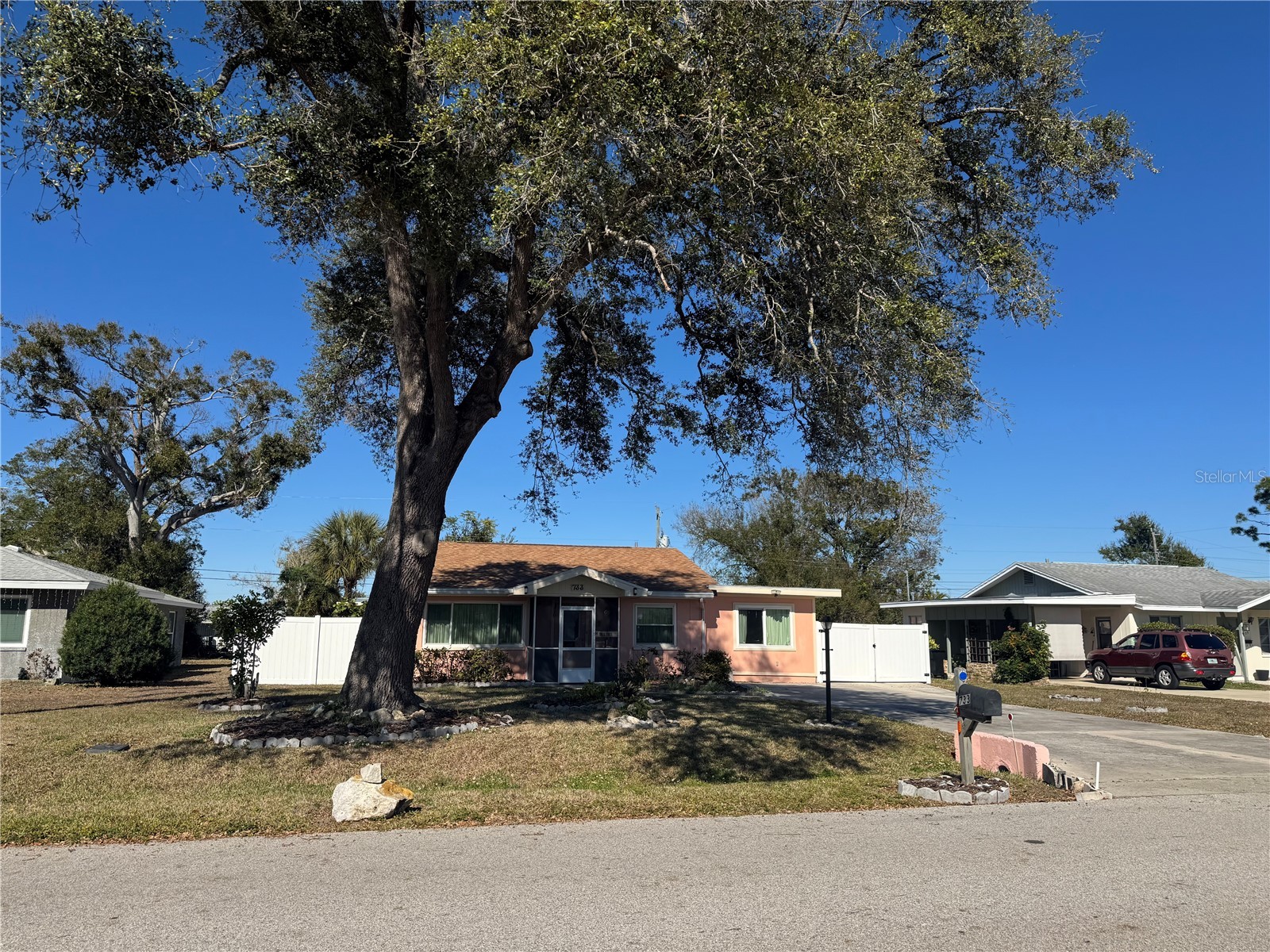 733 Laurel Avenue Venice FL 34285 A4682657 image4