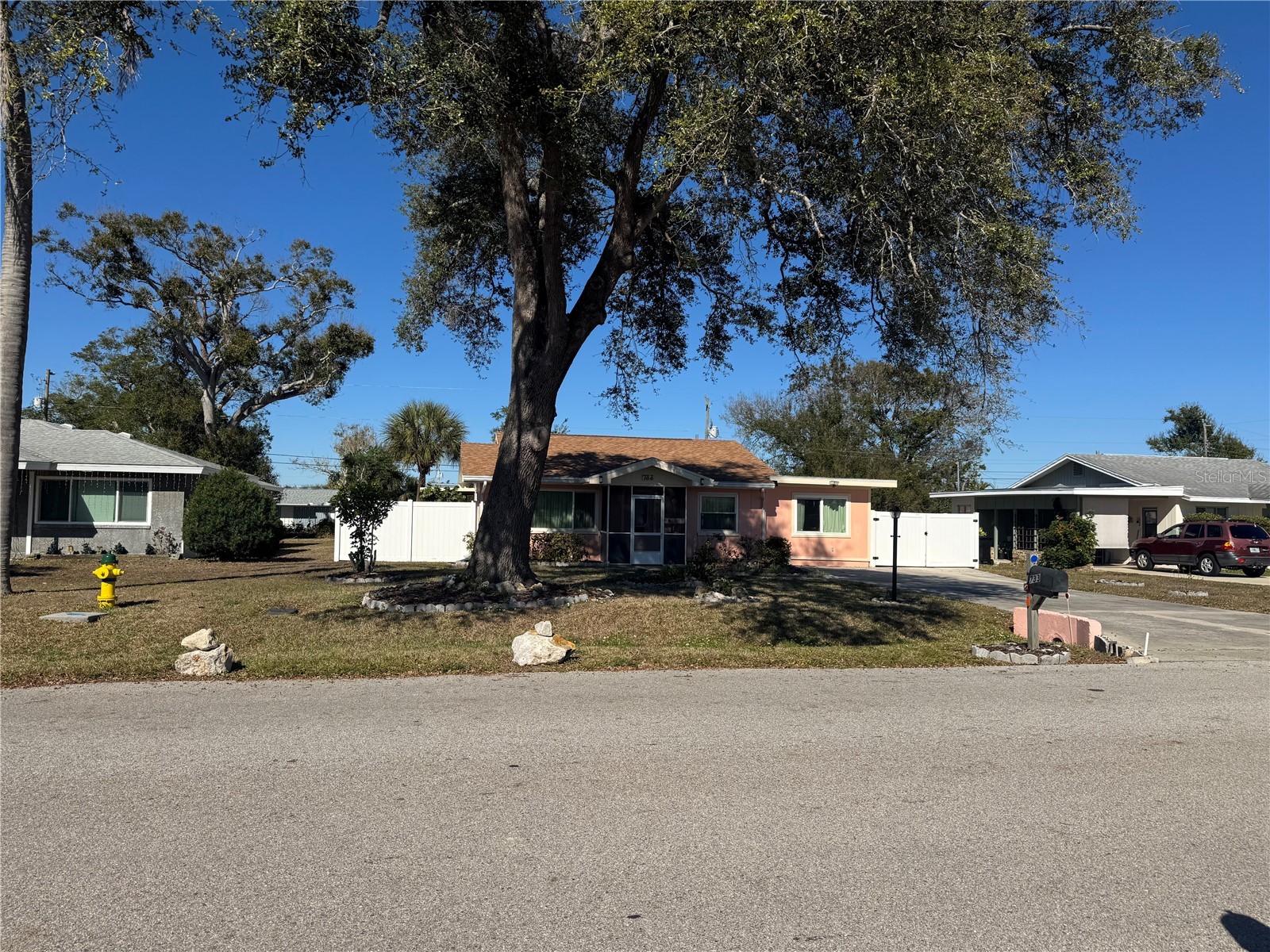 733 Laurel Avenue Venice FL 34285 A4682657 image5