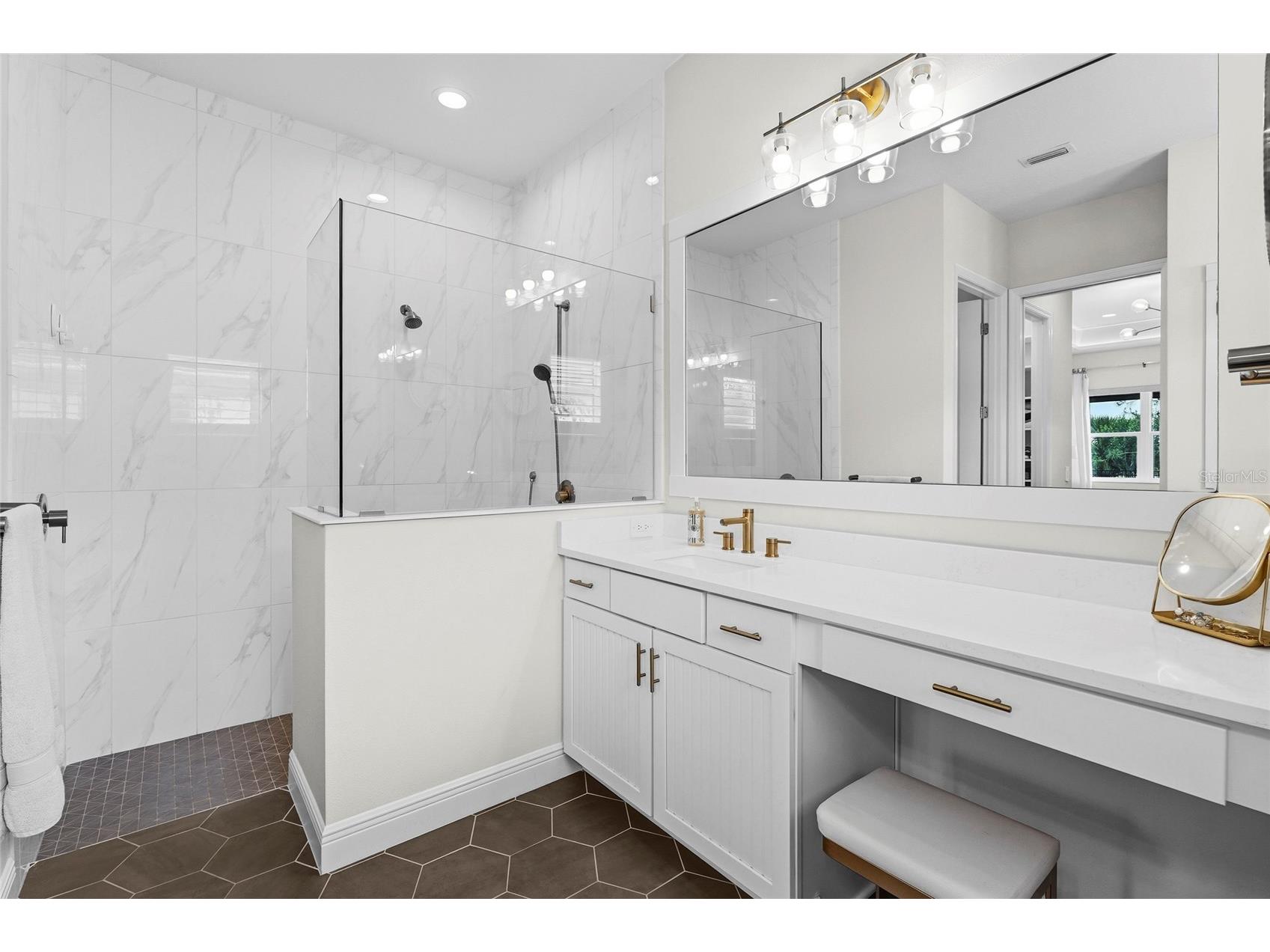 733 Tailwind Place Sarasota FL 34240 A4692495 image12