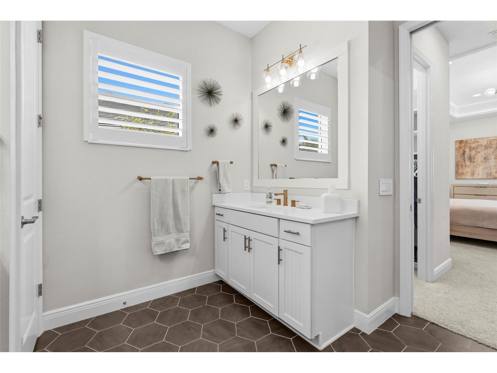 733 Tailwind Place Sarasota FL 34240 A4692495 image32