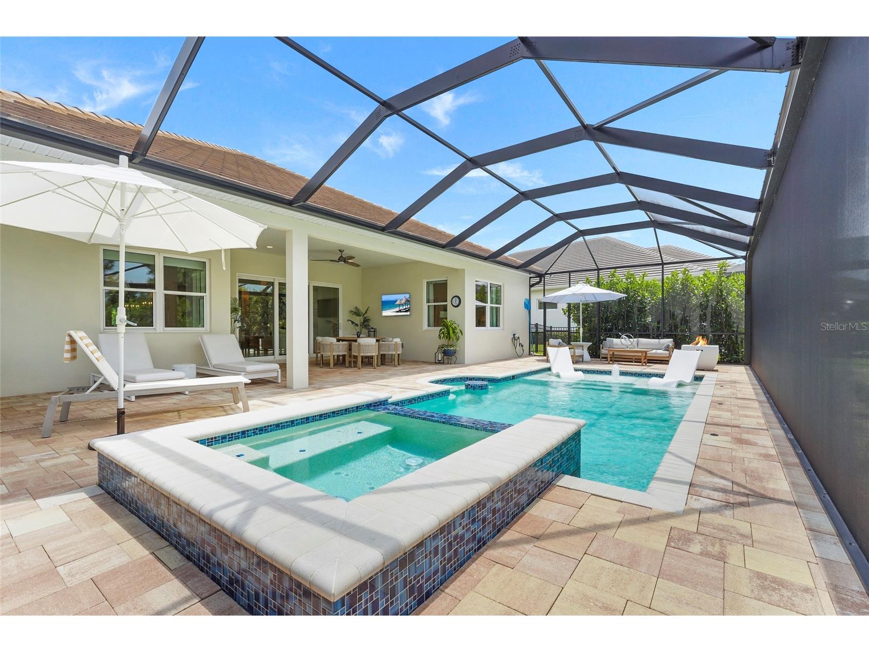 733 Tailwind Place Sarasota FL 34240 A4692495 image52