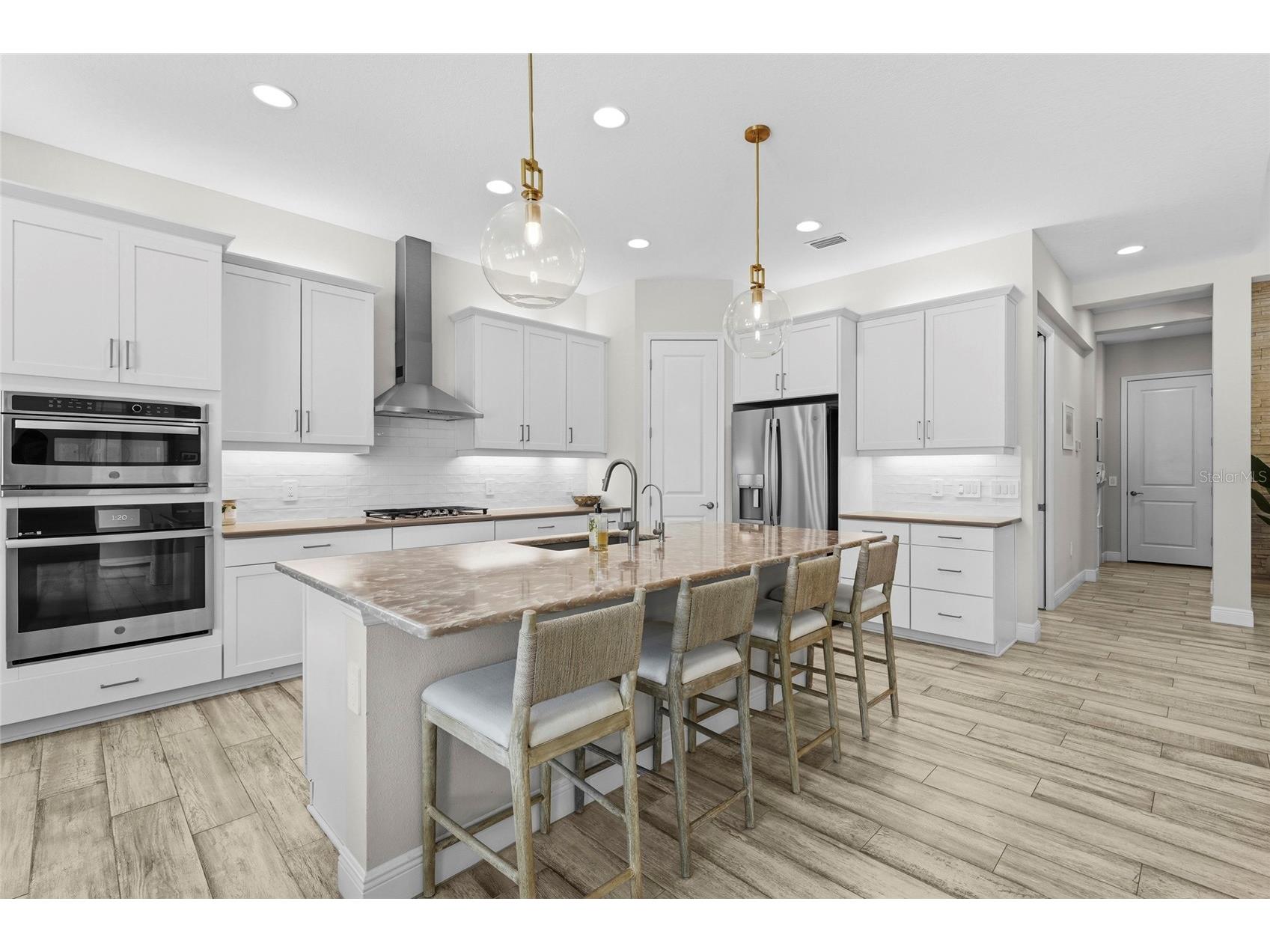 733 Tailwind Place Sarasota FL 34240 A4692495 image7
