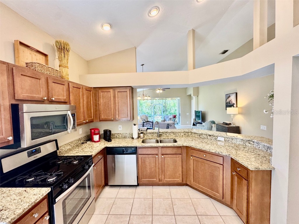 7330 Kensington Court University Park FL 34201 A4651942 image12