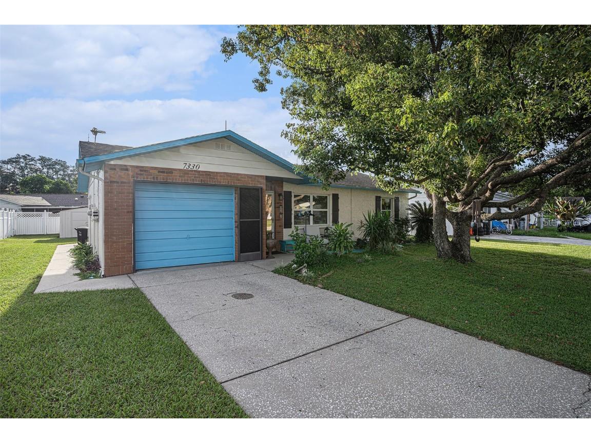 7330 Landover Drive Zephyrhills FL 33540 TB8429470 image1