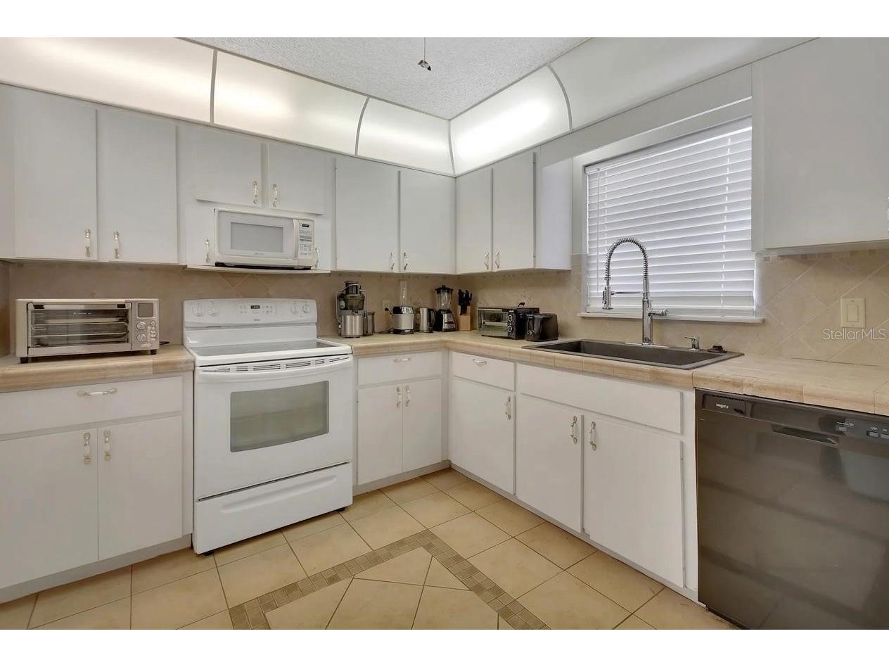 7330 SE 109th Place Belleview FL 34420 V4949442 image10