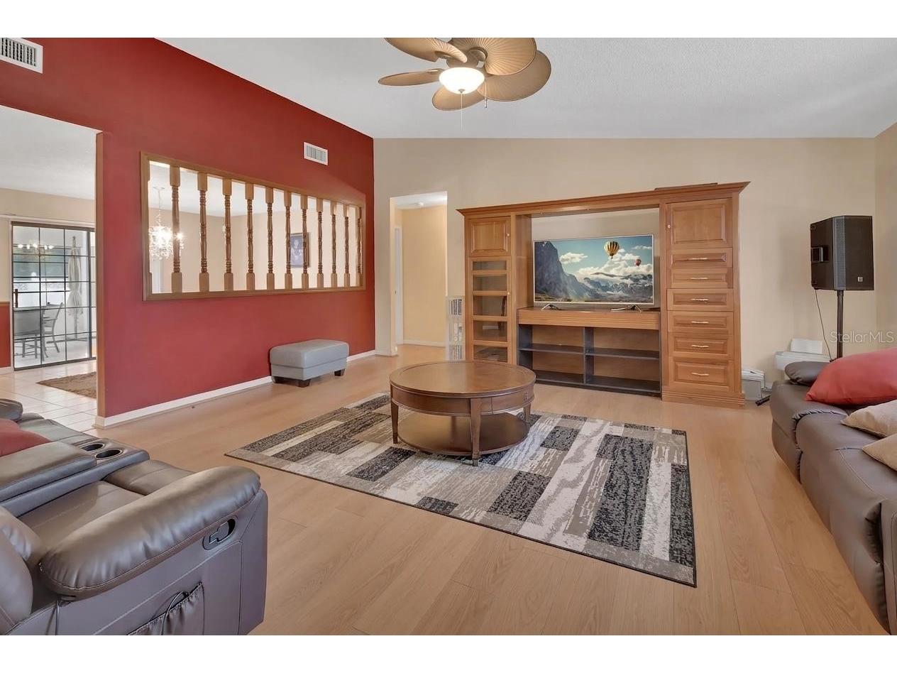7330 SE 109th Place Belleview FL 34420 V4949442 image2