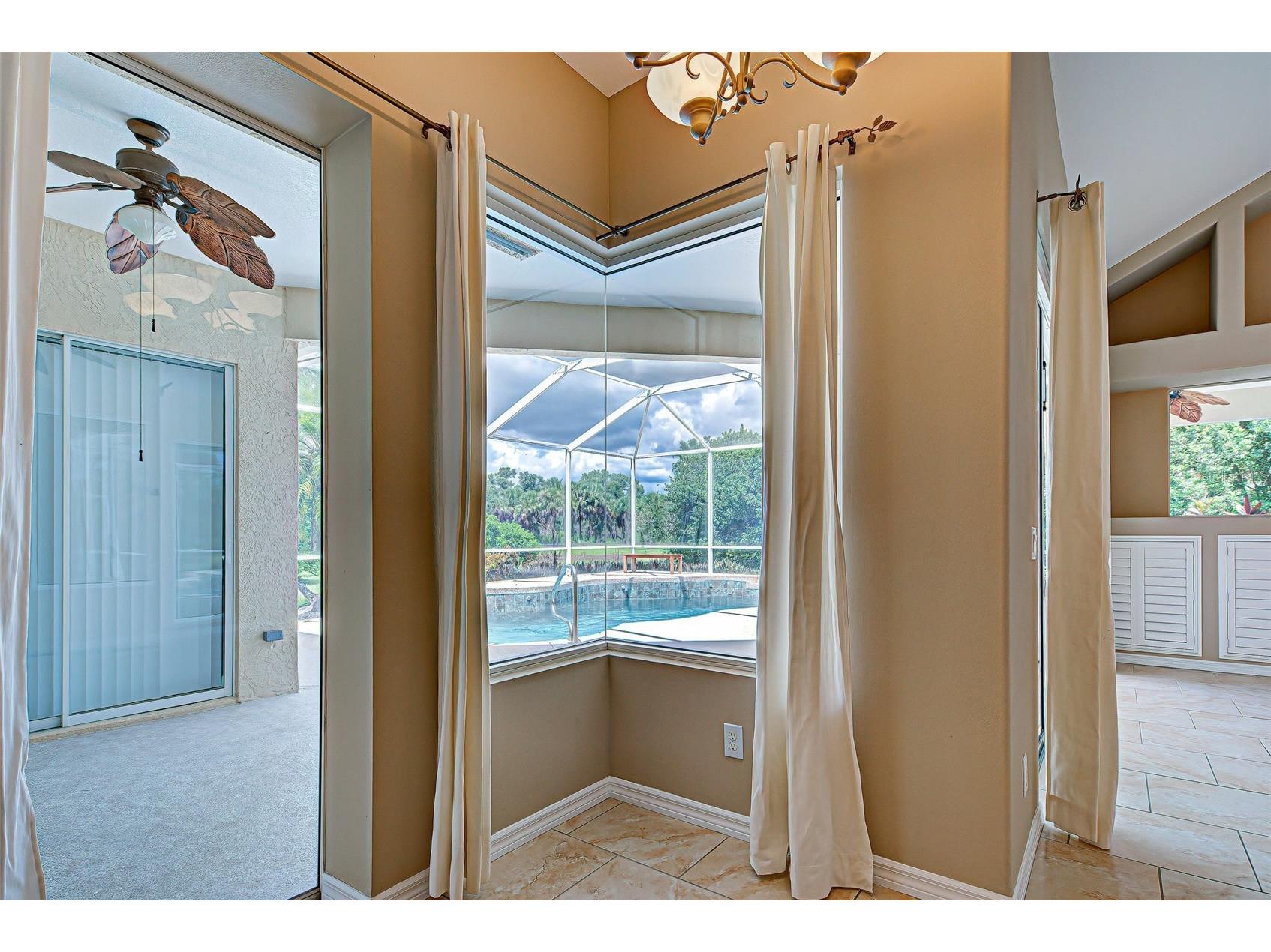 7333 Featherstone Boulevard Sarasota FL 34238 A4684732 image11