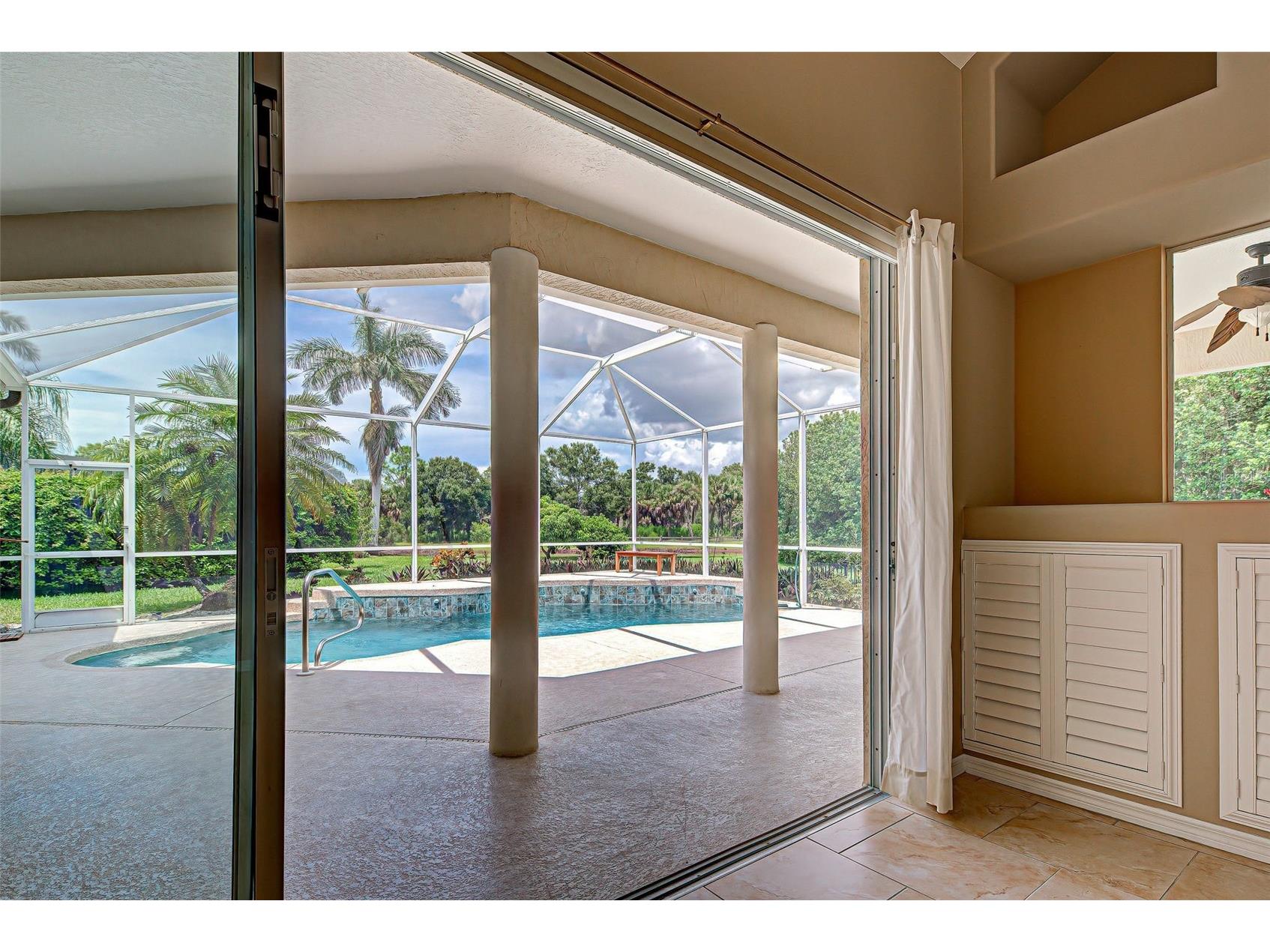 7333 Featherstone Boulevard Sarasota FL 34238 A4684732 image21