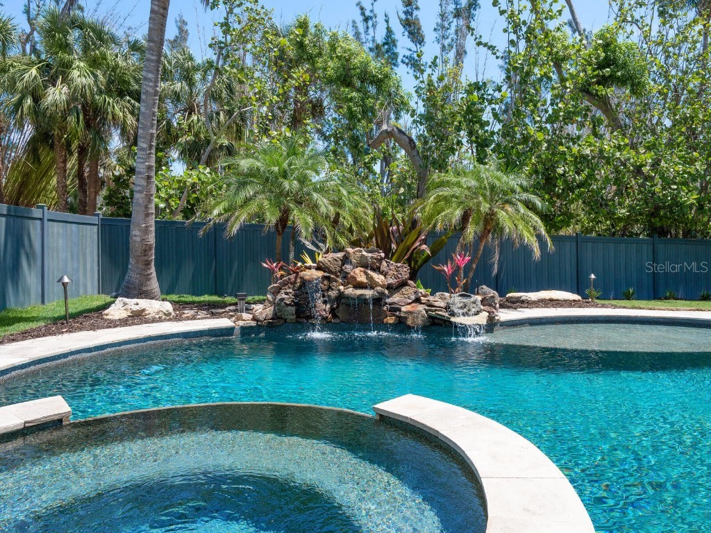 7333 Point Of Rocks Road Sarasota FL 34242 A4651061 image47