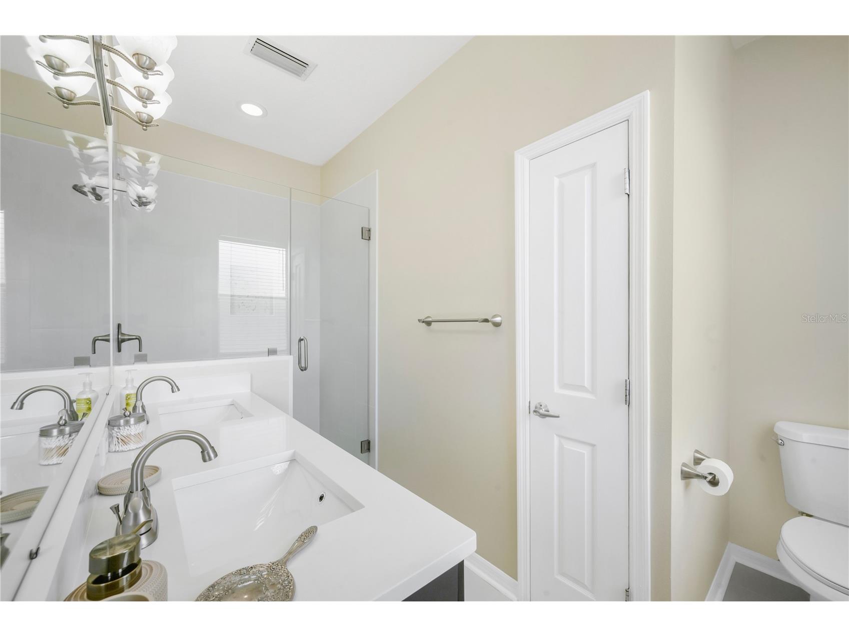 7333 S Saint Patrick Street Tampa FL 33616 TB8514595 image19