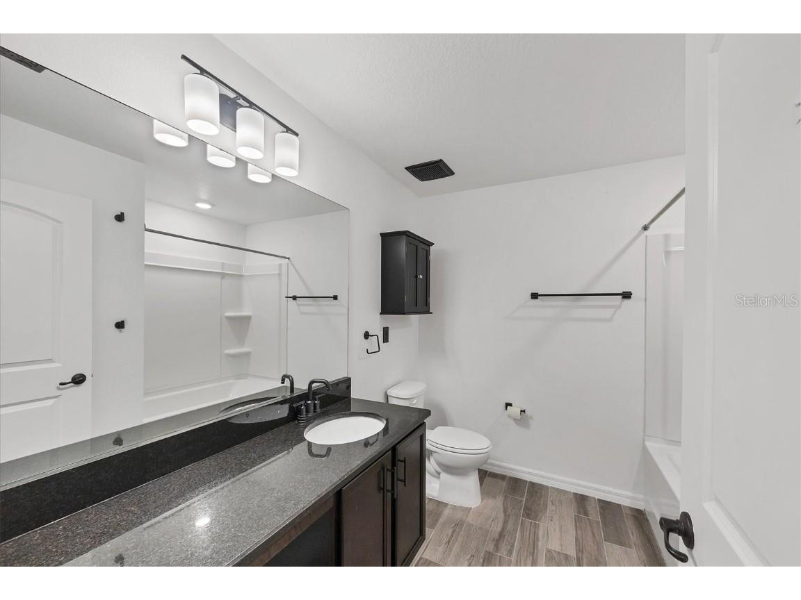 7335 34th Court E Sarasota FL 34243 A4675502 image22