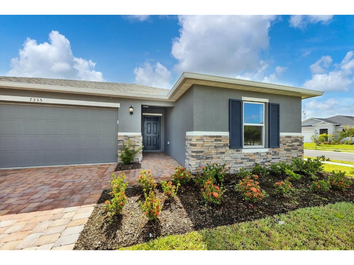 7335 34th Court E Sarasota FL 34243 A4675502 image3