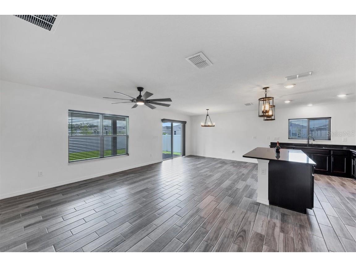 7335 34th Court E Sarasota FL 34243 A4675502 image9