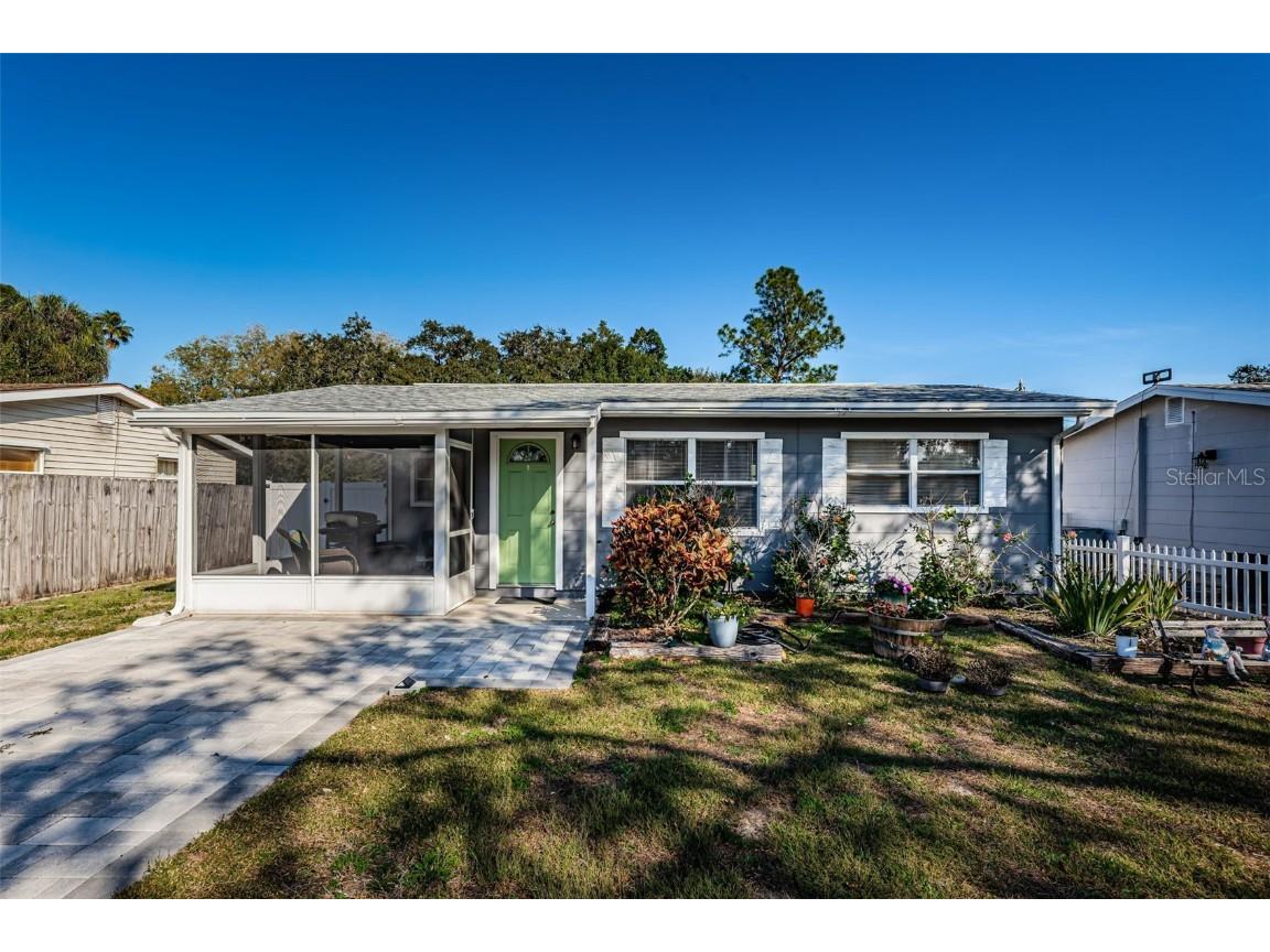 7335 43rd Avenue N Saint Petersburg FL 33709 U8228780 image1