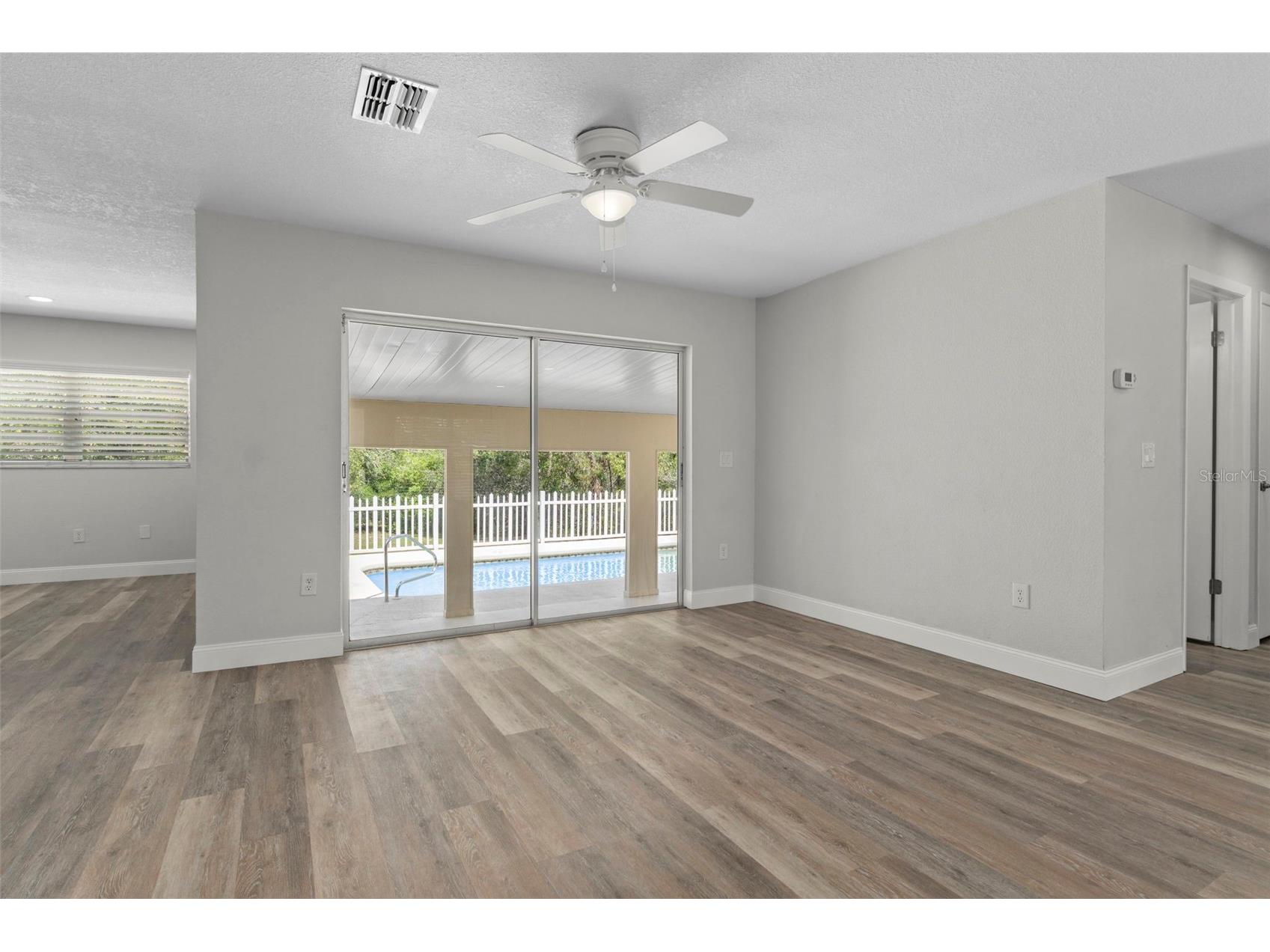 7335 Blackbird Avenue Weeki Wachee FL 34613 W7887290 image13