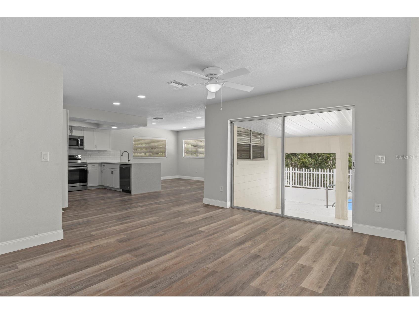 7335 Blackbird Avenue Weeki Wachee FL 34613 W7887290 image14